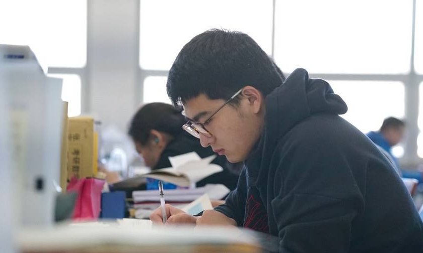 准考证进考场了考生还没进考场，今年高考怎么样？