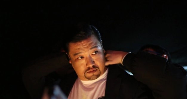 贾冰妻子是谁？