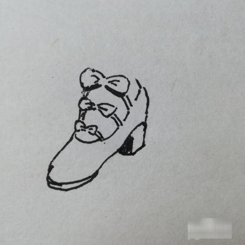 小舞的玉兔鞋怎么画