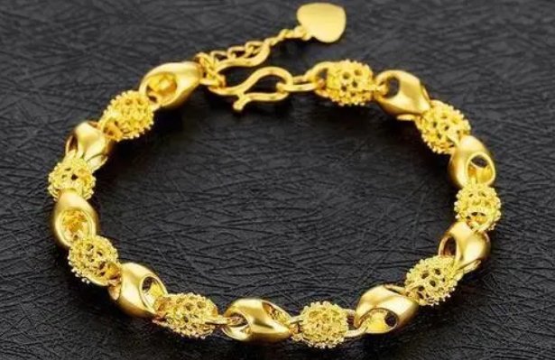 周大福是沙金还是黄金