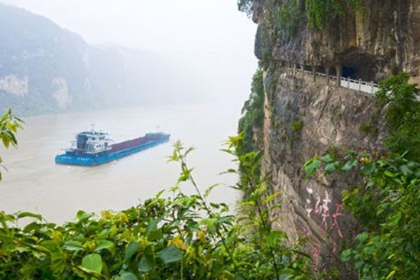 宜都记曰自黄牛滩翻译