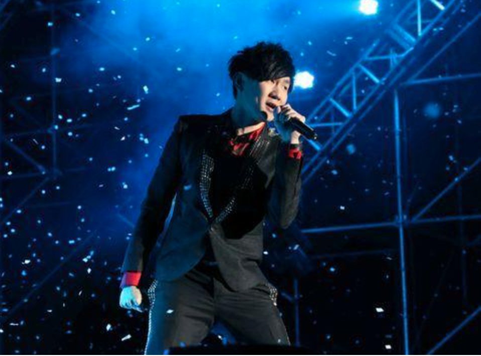 娱乐圈家境显赫的5大明星：不努力就要继承过亿家产，你知道是谁吗？