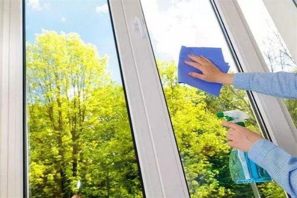 擦玻璃正确读音