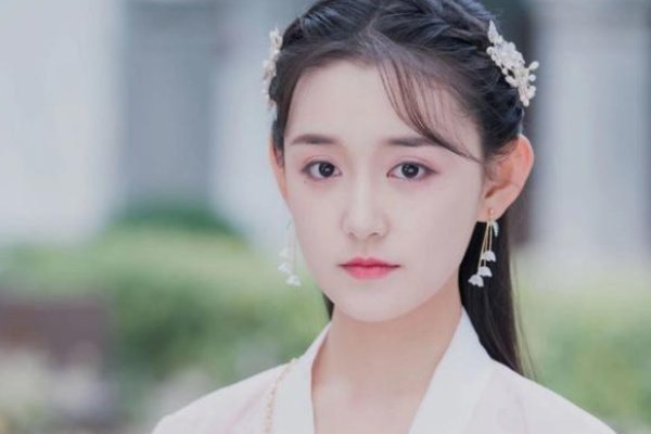 蒋依依有多高？