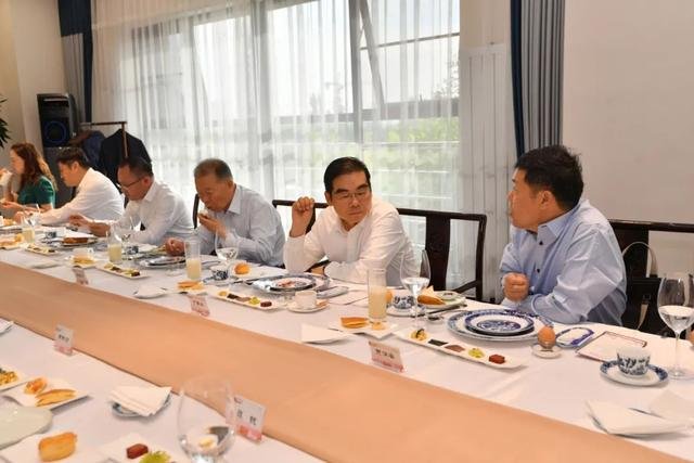 市委书记做东，多地开展特殊早餐会！开展这样的早餐会是为了什么？