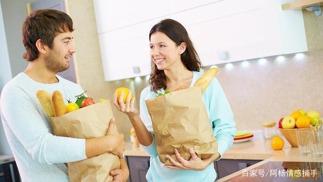 28岁男人：我不爱她了，但她把第一次给了我，我会负责到底，你怎么看？