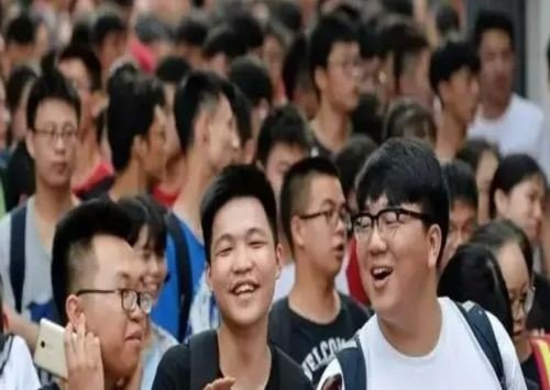 高考特殊资格线是重本线吗？？