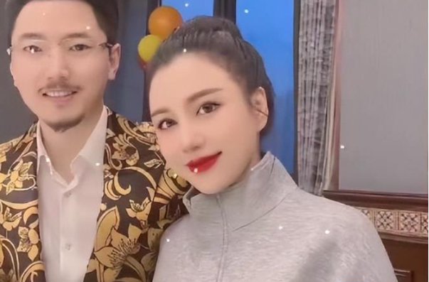 国岳夫人是谁？