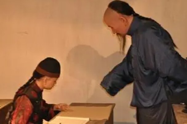 古代角先生的用法