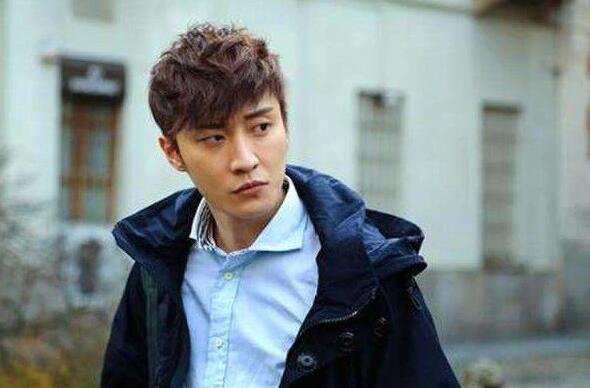 乔任梁现场图血手臂 没有去深究过怎么回事