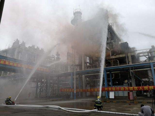 上海奉贤区一公司发生火灾，火灾现场的情况如何？