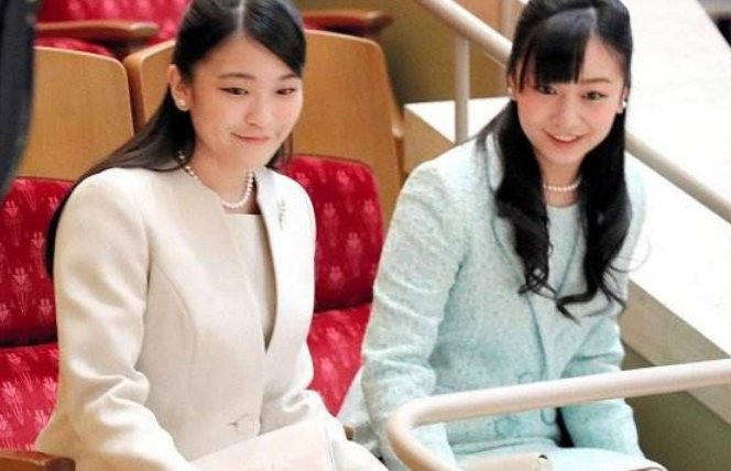 日本19岁读几年级