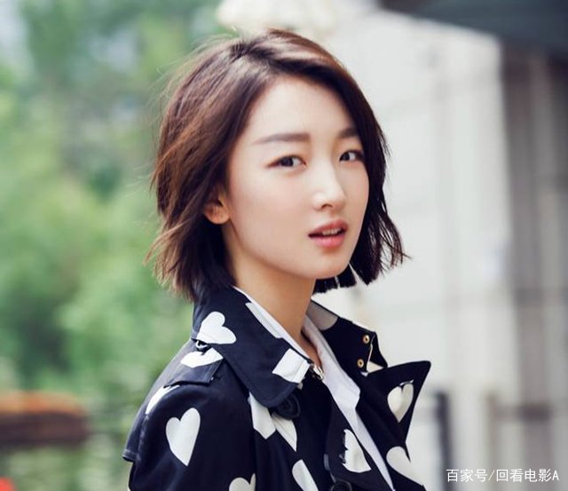 周冬雨被问到“不穿内衣是什么感受”,本尊是怎么回应的?