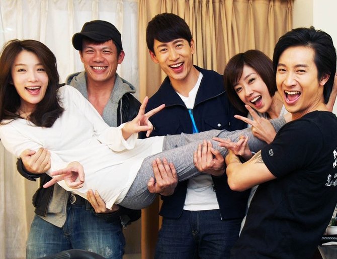 《半熟恋人》罗拉和谁在一起了？