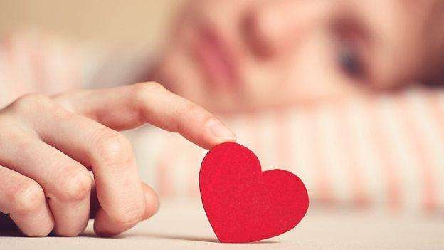 不知不觉爱了一个人，是爱上了吗？