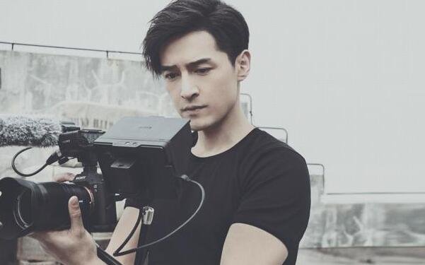 胡歌参演攀登者什么角色