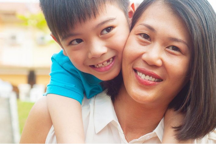 母亲和儿子合拍的好句