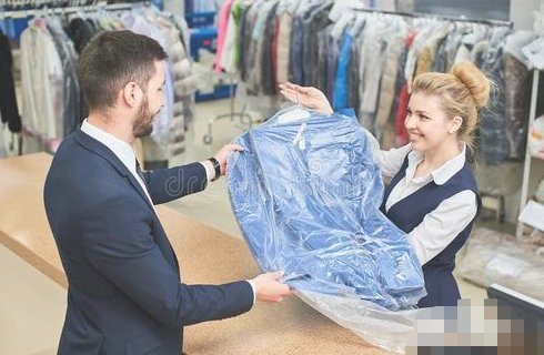 开洗衣店的成本和步骤是怎么样的？