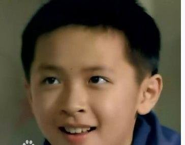 这个男的叫什么啊？ 这事那个电影或电视剧啊？