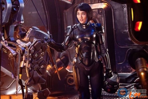 环太平洋女主角是谁