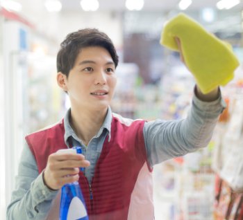 杭州一名高中生国庆假期兼职保洁员挣1400元，他将这笔钱用于了什么？