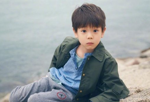 7岁嗯哼参与歌词创作，是什么歌的歌词？