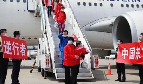 东航事故的核心区搜救人员换上防护服，他们的搜救历程是怎样的？