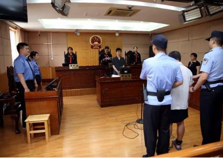 广西某学校一保安砍伤师生41人只为私愤被判死刑，你有何看法？