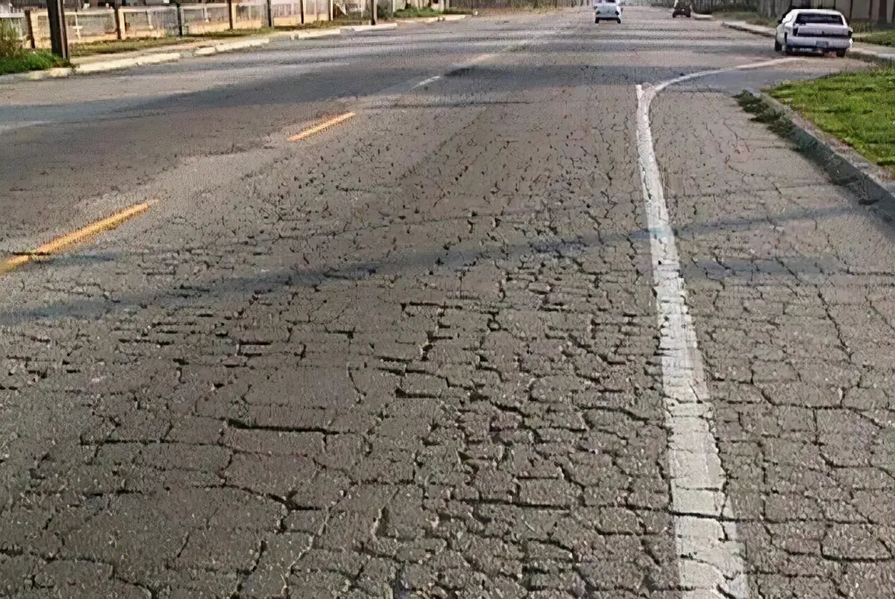 西班牙多地拆除沥青“让城市回归自然”,真的能回归吗?