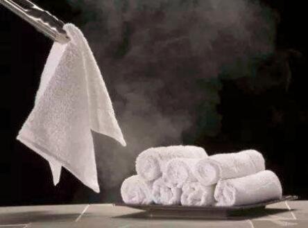 急手被502胶水粘住了怎么办？