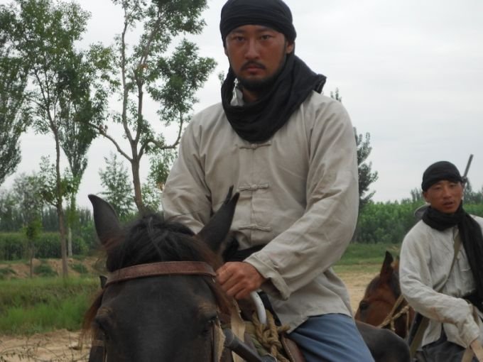 弹无虚发之深藏不露的主要演员