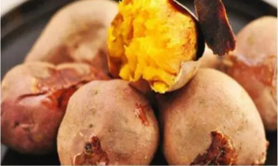 山东54岁父亲烤地瓜帮儿子还二套房贷,父母为了孩子为何总能倾其所有?