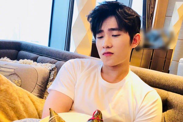 人民日报关注杨洋了，这是要大火的节奏吗？