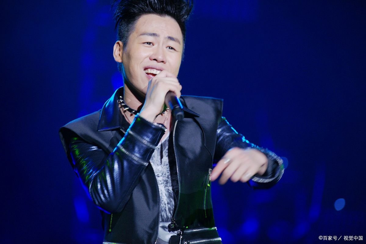 常石磊和胡彦斌都是真假音转换高手,谁的唱功更胜一筹?