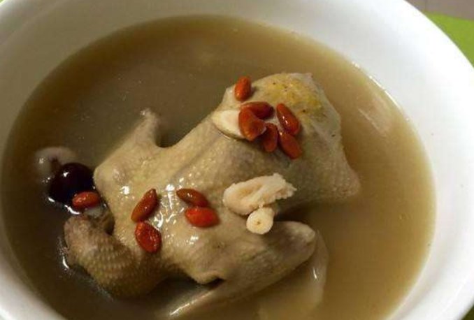 鸽子有什么营养?是黑鸽子还还是白鸽子?