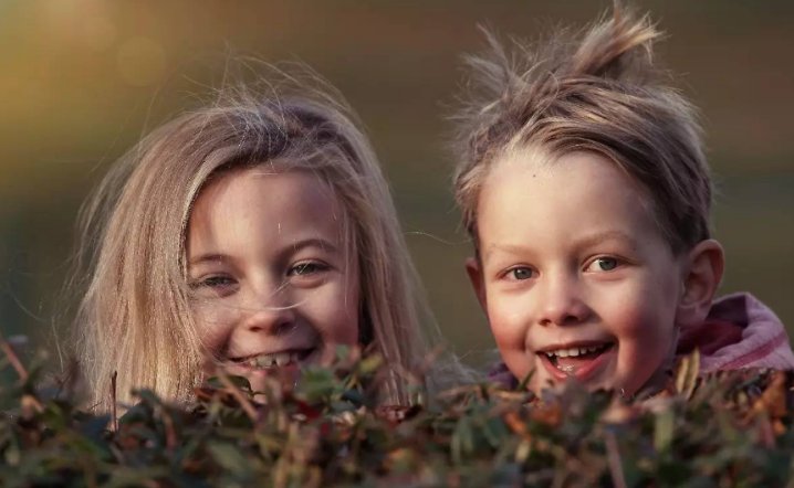 孩子最近老是和同学交换玩具，说了很多次也没用，是什么原因引起的？
