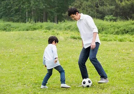 父子一起运动的朋友圈怎么发