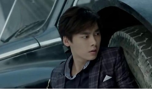 《麻雀》里陈深爱过李小男吗?