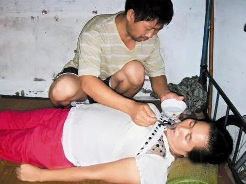 肯尼亚男子因晚餐中没有放洋葱而将妻儿杀害，男子为何如此偏激？