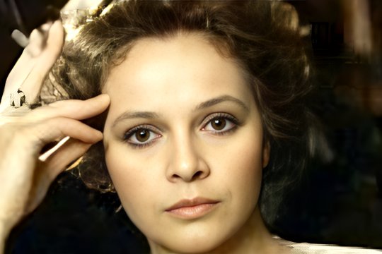 疯狂寻乐女主演