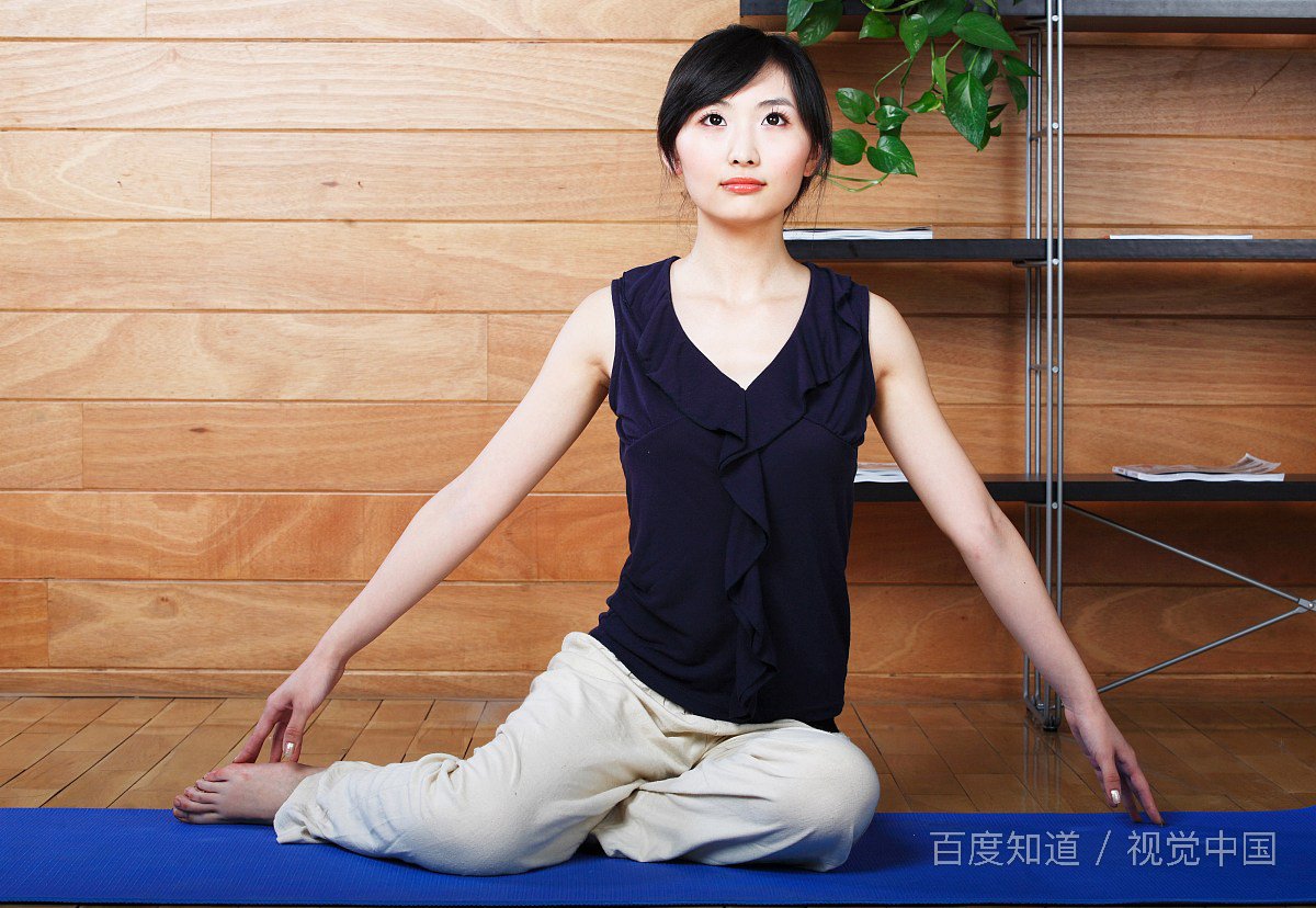 办公室的运动操也能缓解疲劳，如何做这样的操，需要注意哪几点？