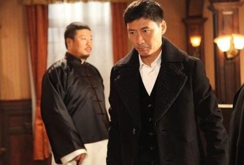 《燕双鹰》最后是谁消灭的光复社？