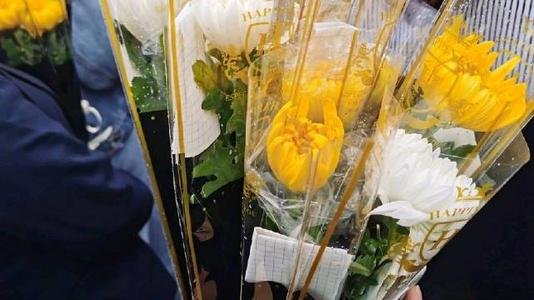 长沙的鲜花外卖单暴涨，这是因为什么事？