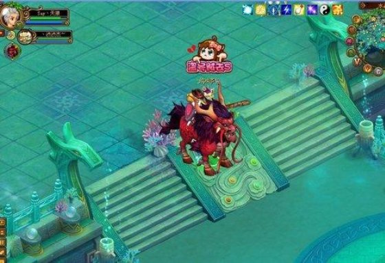 QQ自由幻想里面的会员之光套装从哪来的啊？