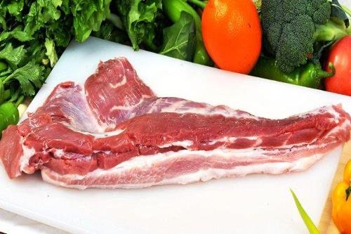 成都某公司过中秋，为何会发五花肉给员工？