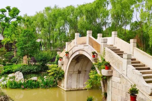 为何是外婆桥而非奶奶强