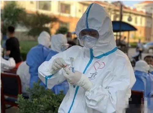 多人违规离开北京前往河北被行拘,如何加强人们的防疫意识?