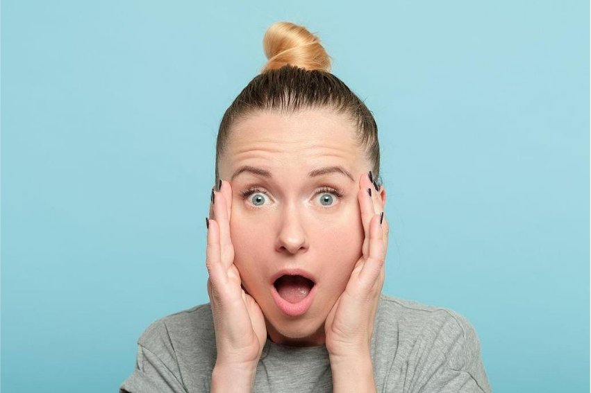 一看吓一跳打一成语