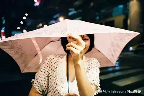 女友的母亲非常的强势，我应不应该知难而退呢？