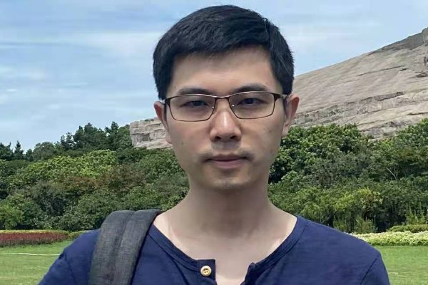 周思成个人简介